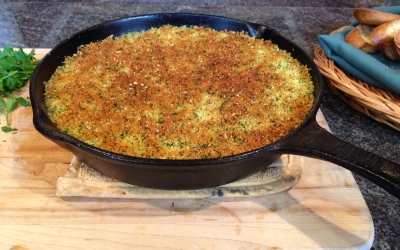 Classic Creamy Baked Artichoke Dip