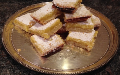 The Most Tangy Lemony Lemon Bars